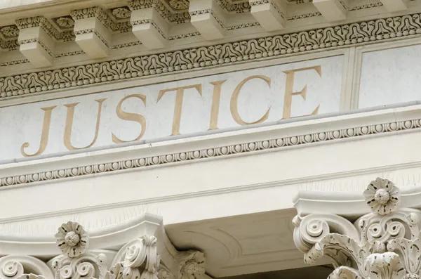 Understanding Legal Fees: What a Criminal Defense Lawyer Costs