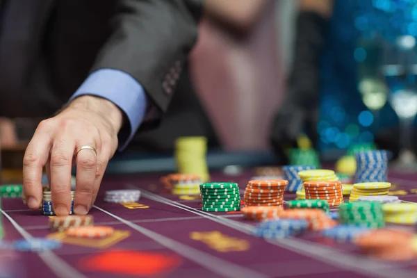 Finding Classic and Themed Tables at an online casino Singapore Website