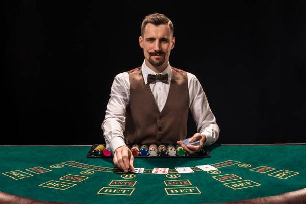Comparing Slot Volatility on a Singapore online casino Platform