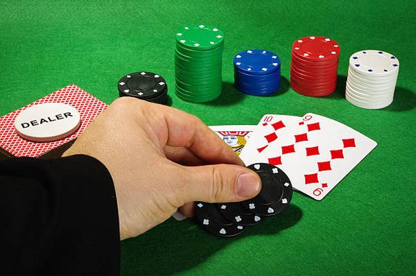 How to Compare Payment Policies Across top arab online casinos